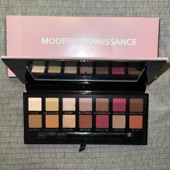 Anastasia Beverly Hills Modern Renaissance Eye Shadow Palette. - Picture 3 of 5